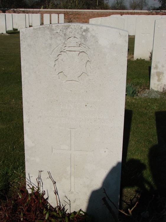 grave for w lintern