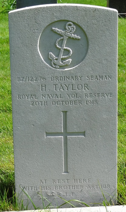 grave for harry taylor150
